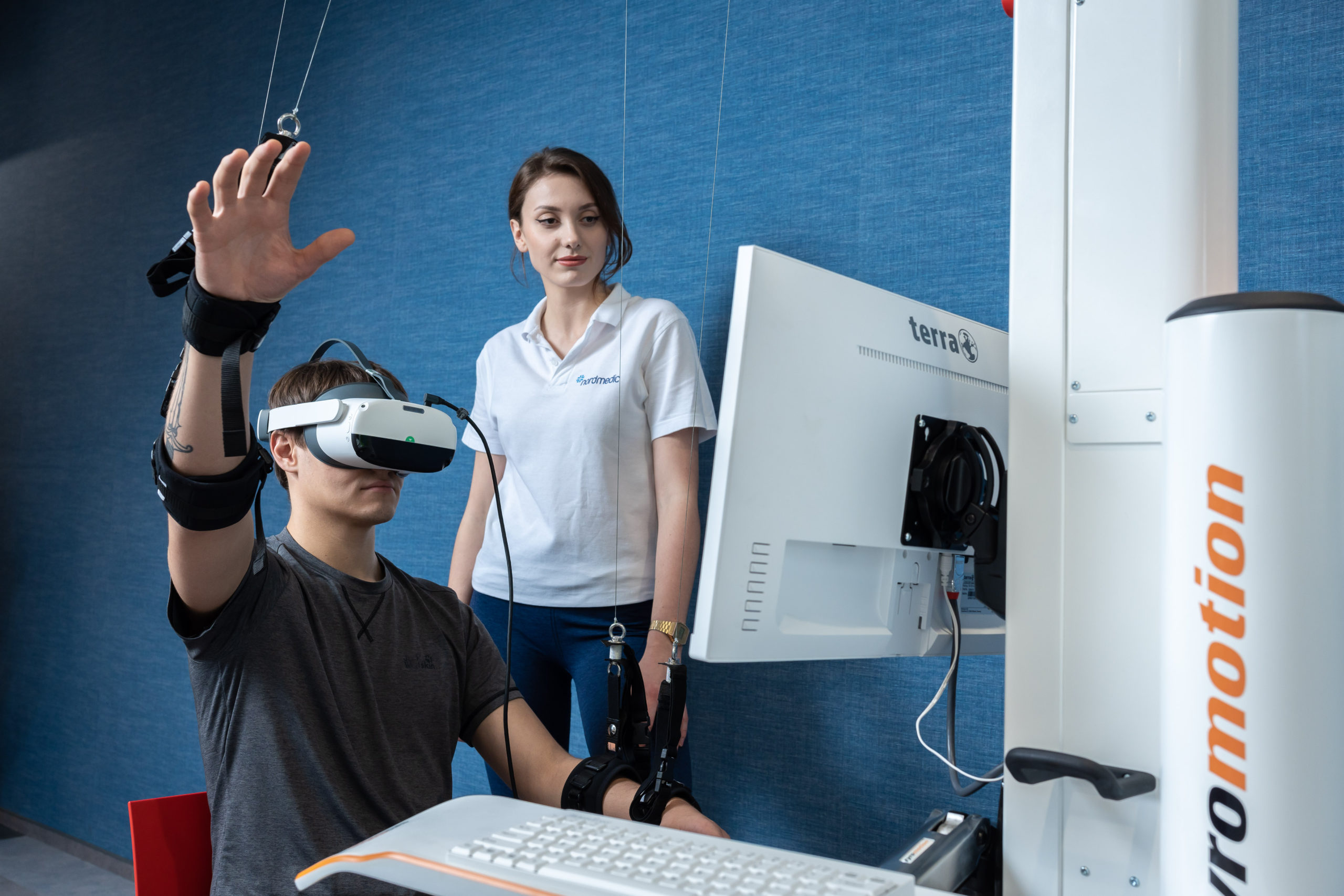 Tyromotion-Diego-rehabilitacja-w-odciążeniu-i-virtualnej-rzeczywistości-Skyfi