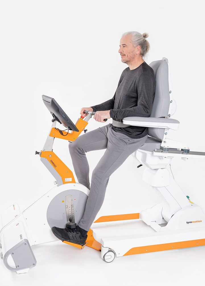 OMEGO-rehabilitacja-kończyny-dolne_pacjent-skyfi
