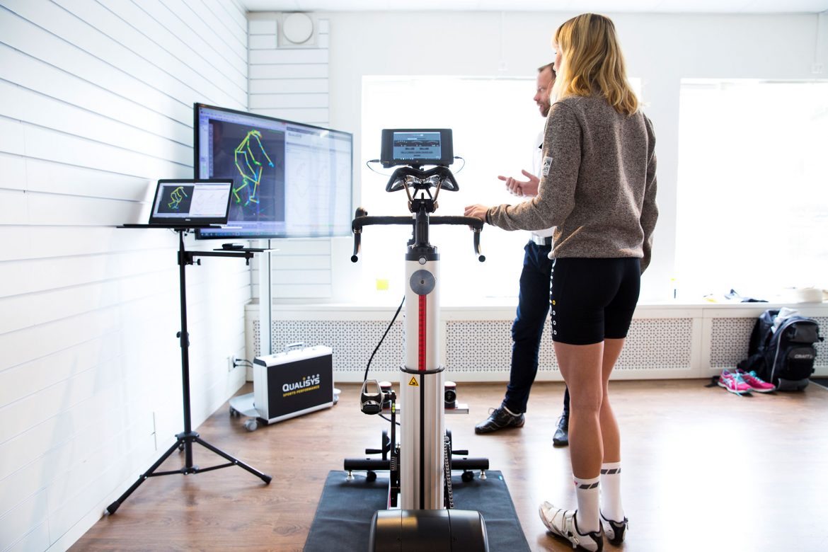 Ocena-jazdy-na-rowerze-dopasowanie-roweru-bike-fitting-Qualisys-Skyfi