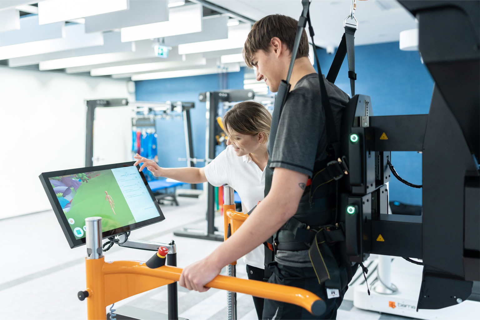 Tyromotion-Lexo-rehabilitacja-po-udarze-chodu-end-effector-Nordmedic-Skyfi_